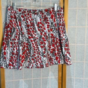Stylish Red and Black Patterned Skort